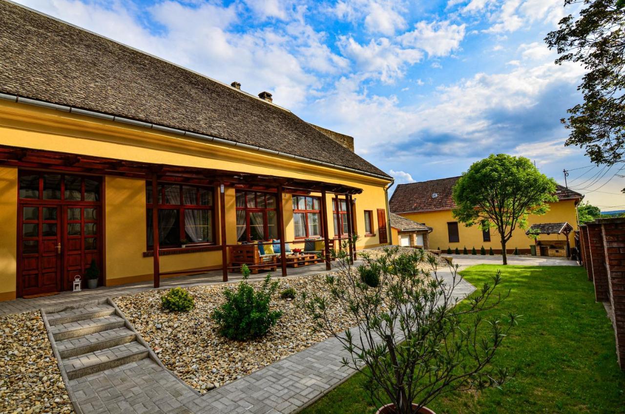 Apartmán Kossuth Vendeghaz Tolna Exteriér fotografie